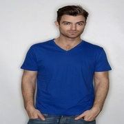 B&C Mick Classic V Neck T-Shirt
