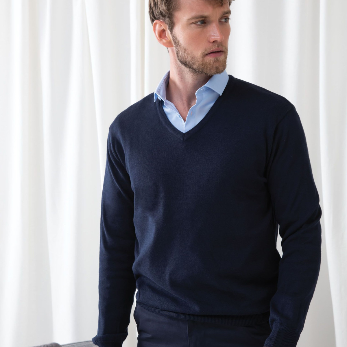 Henbury 12 Gauge V-Neck Jumper